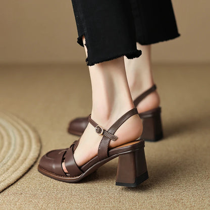 Round-Toe Block Heel (Verónica)