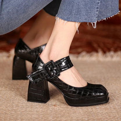Square-Toe Heel (Irene)