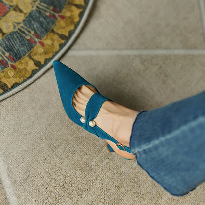 Pointed-Toe Heel (Carmen)
