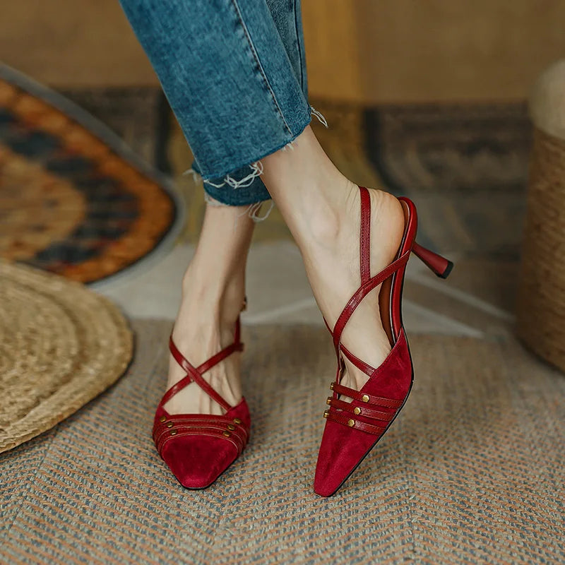 Pointed-Toe Heel (Aaliyah)