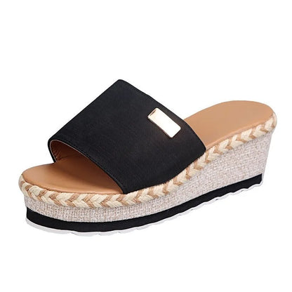 Round-Toe Wedge (Nerissa)